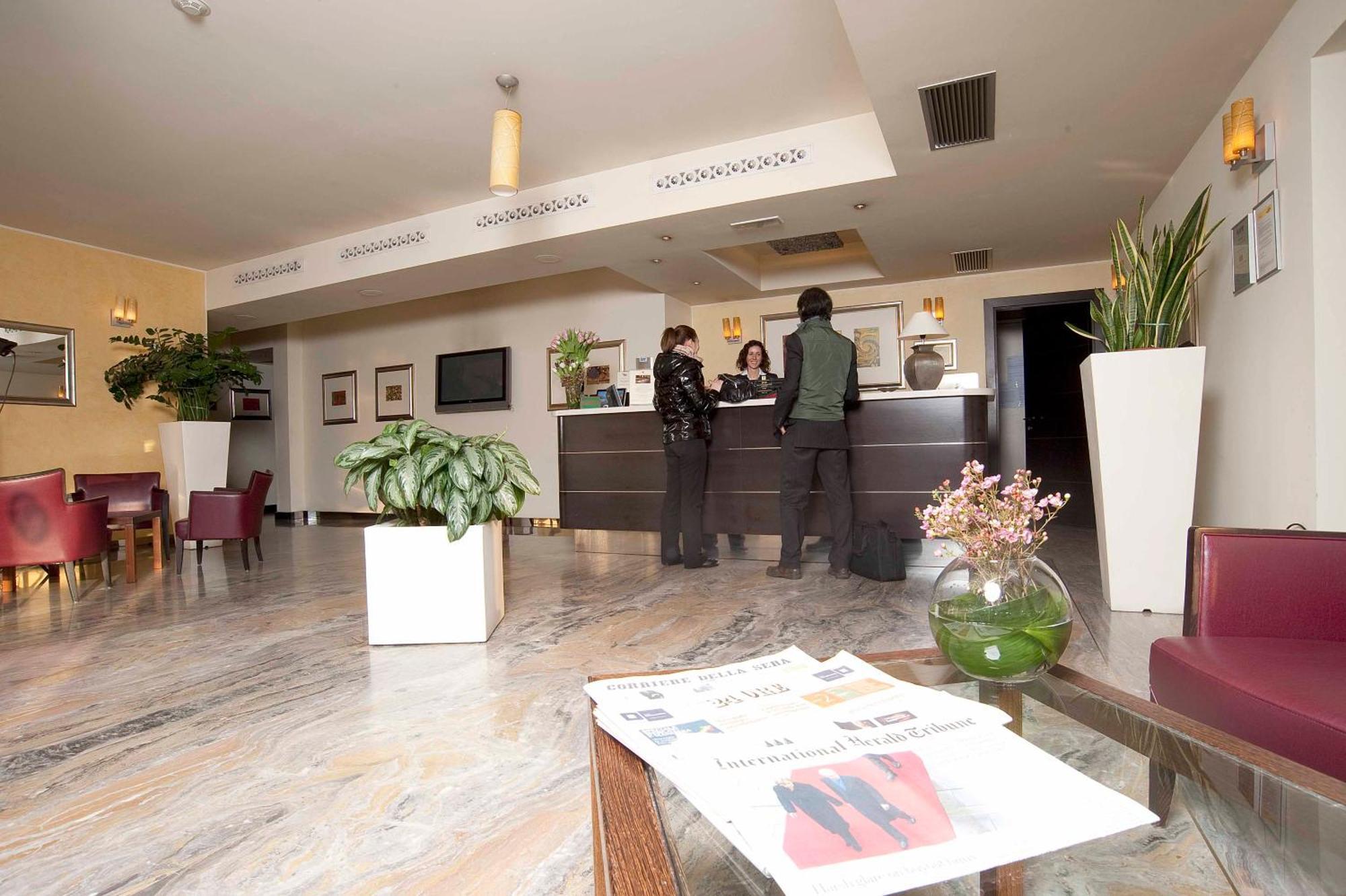 Clarion Collection Hotel Griso Lecco Malgrate Esterno foto