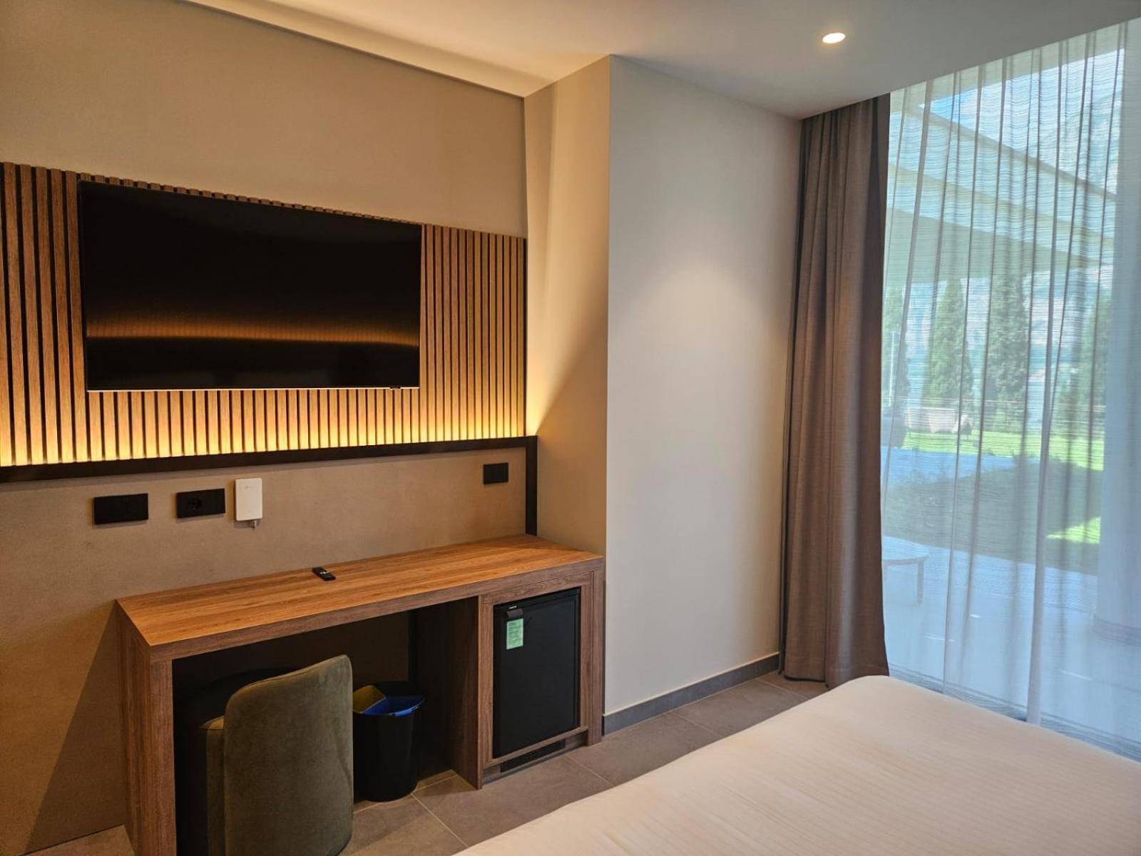 Clarion Collection Hotel Griso Lecco Malgrate Esterno foto